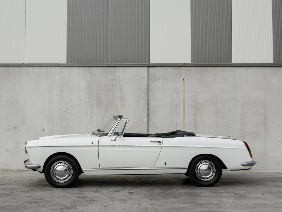 Imagen 2/36 de Peugeot 404 Injection (1967)