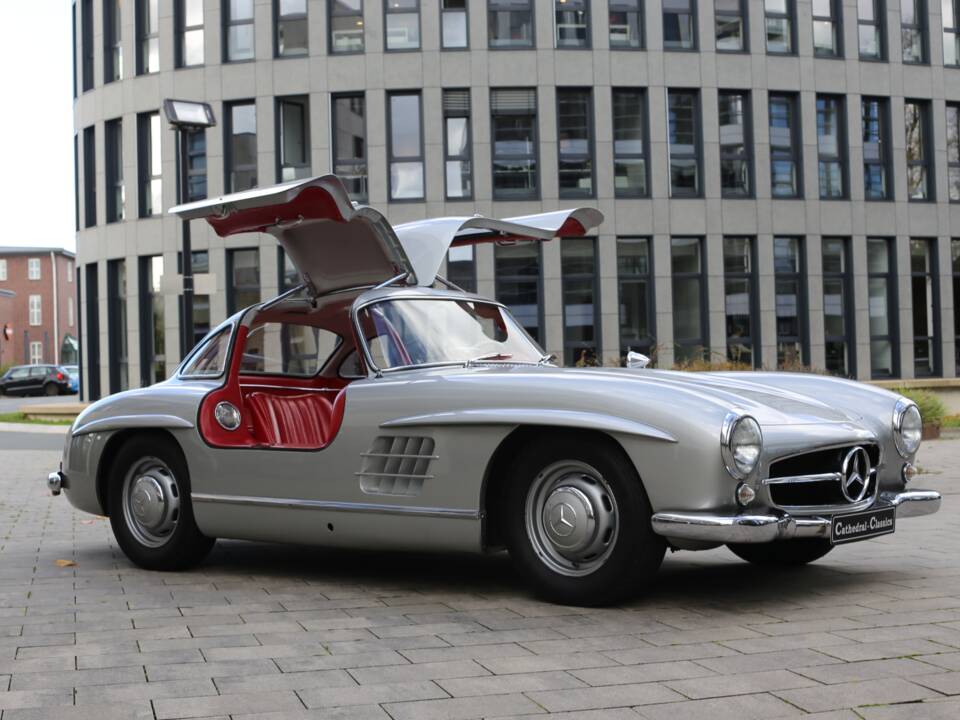 Image 1/37 of Mercedes-Benz 300 SL "Gullwing" (1954)