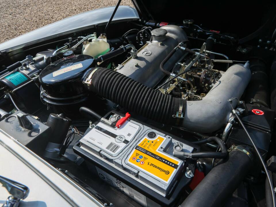 Image 28/50 de Mercedes-Benz 190 SL (1960)