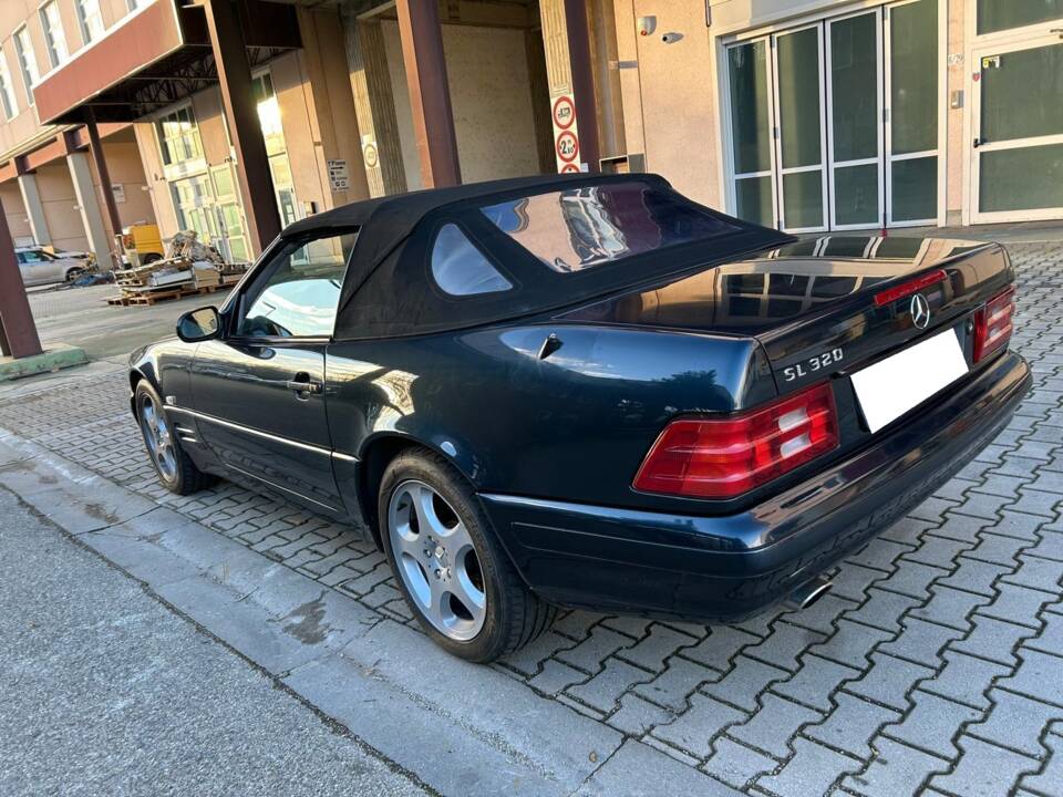 Image 5/6 of Mercedes-Benz SL 320 (2001)