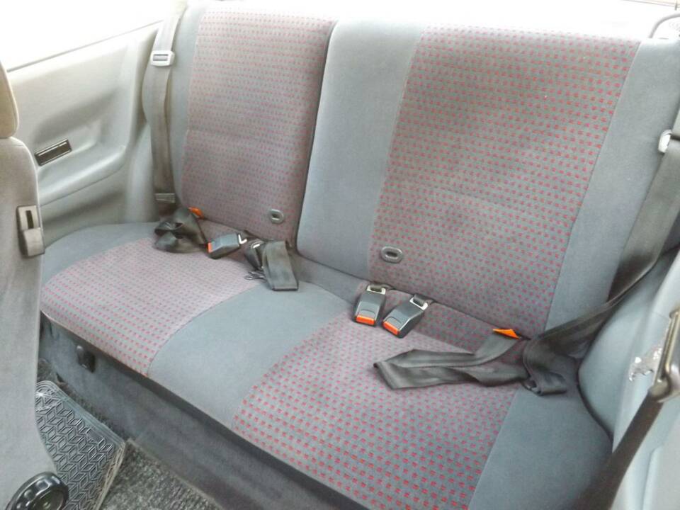 Immagine 30/50 di Ford Escort turbo RS (1987)