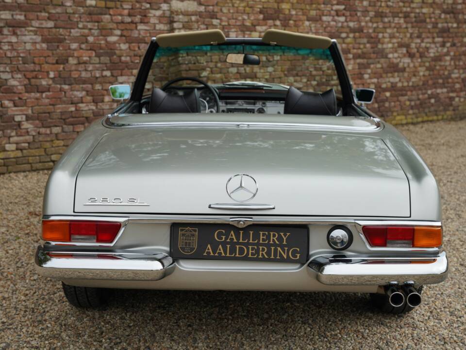 Imagen 6/50 de Mercedes-Benz 280 SL (1969)