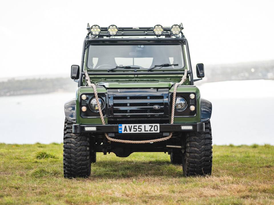 Immagine 6/50 di Land Rover Defender 110 (2005)