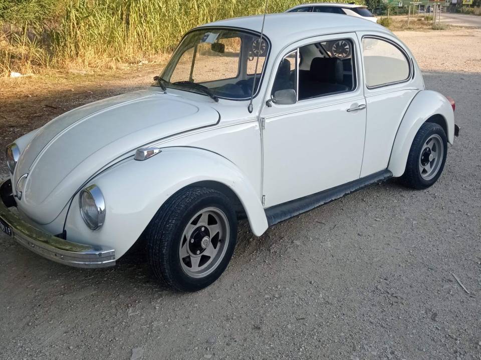Image 2/29 of Volkswagen Beetle 1200 (1972)