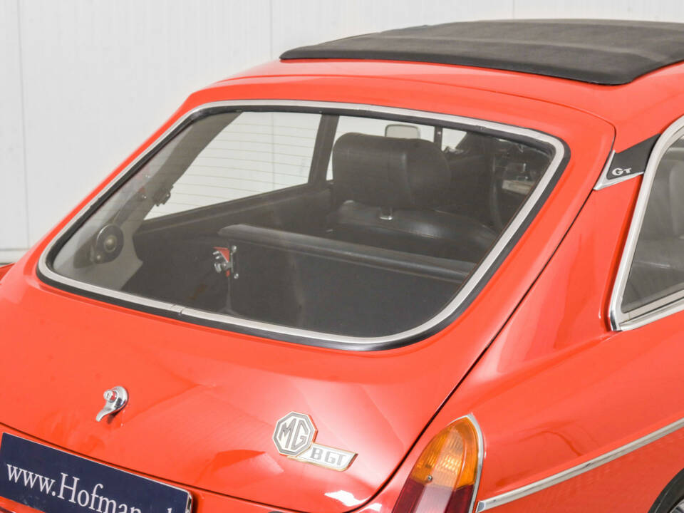 Imagen 37/50 de MG MGB GT (1975)