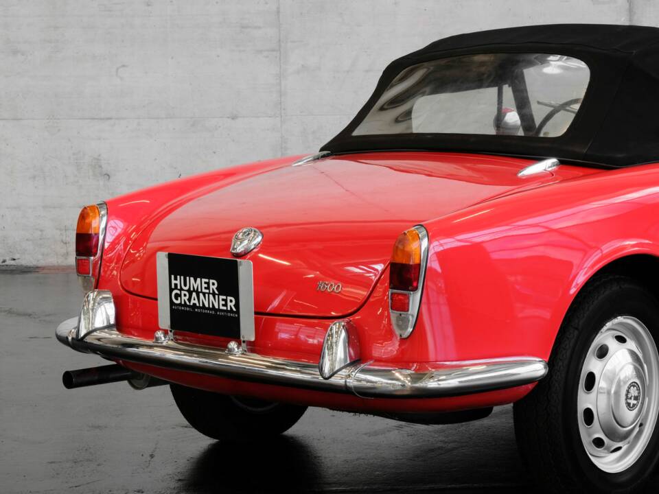 Afbeelding 37/46 van Alfa Romeo Giulia 1600 Spider (1963)