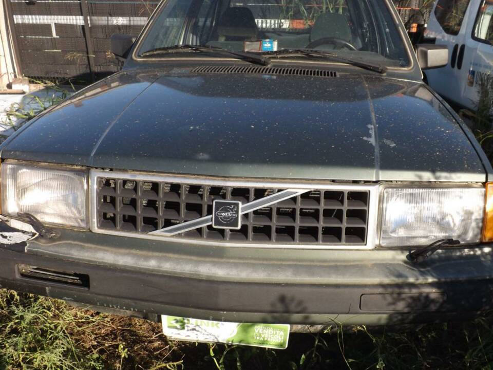 Immagine 30/50 di Volvo 360 GLE (1986)