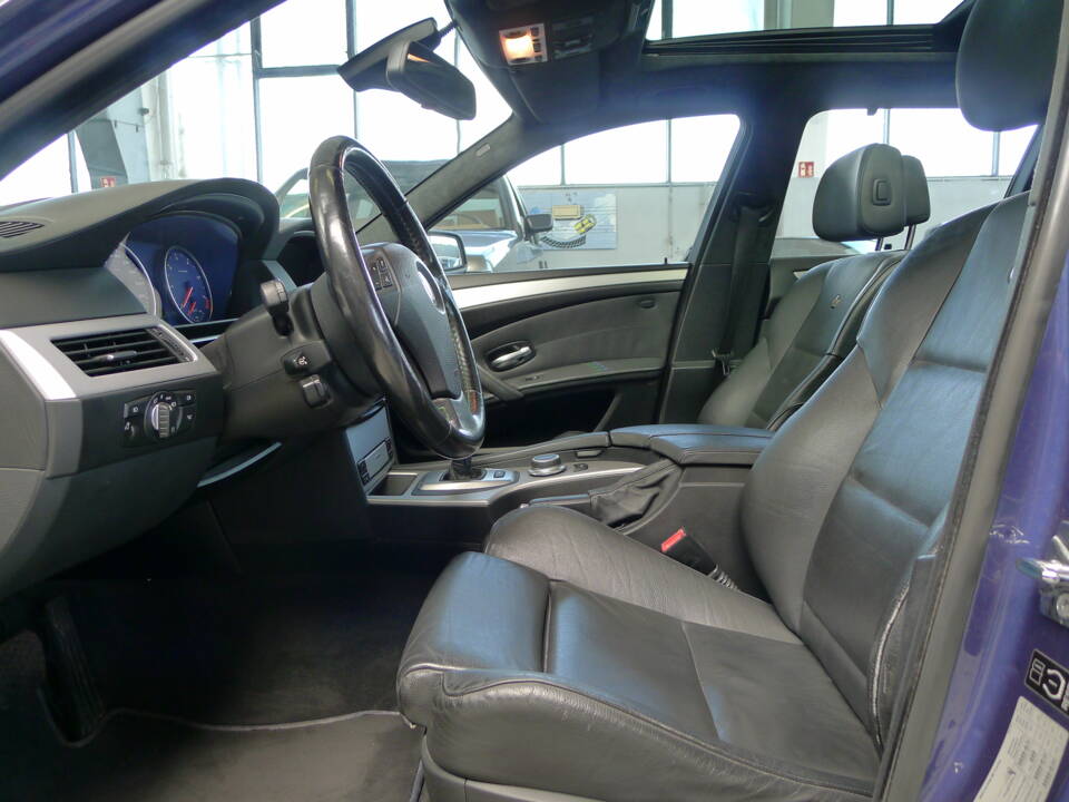 Image 32/39 of ALPINA B5 S (2007)