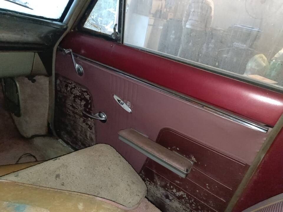 Image 10/18 of Buick Special V6 (1961)