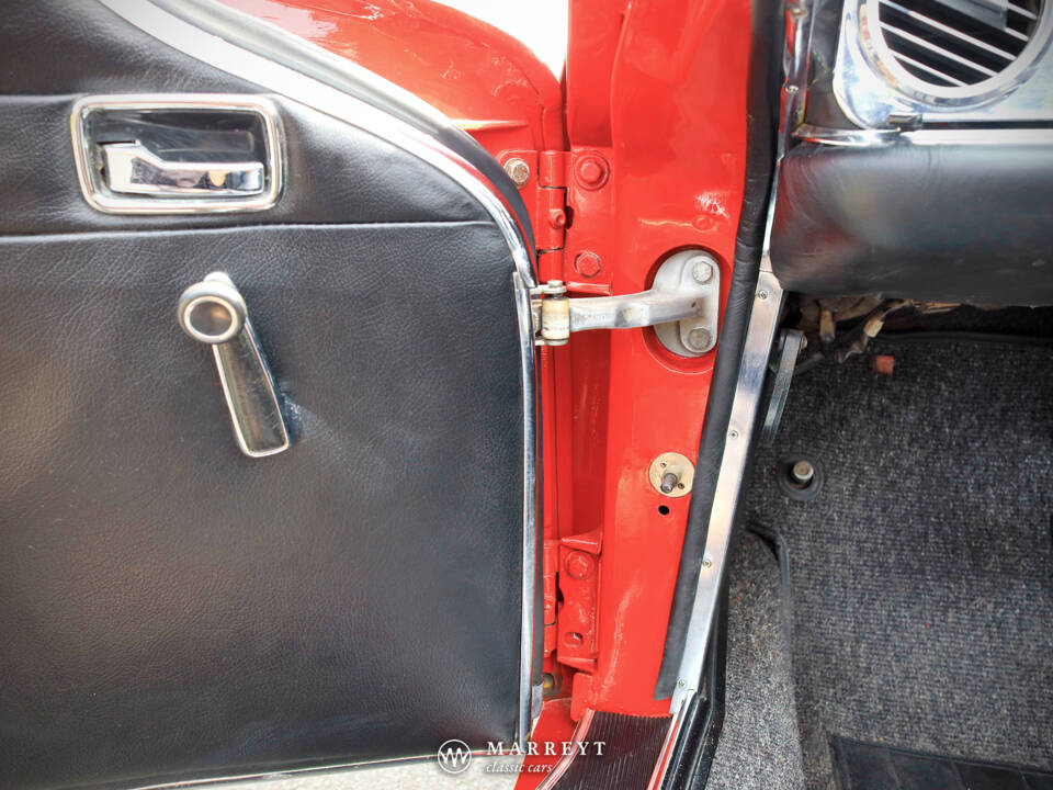 Image 36/70 of Mercedes-Benz 280 SL (1969)