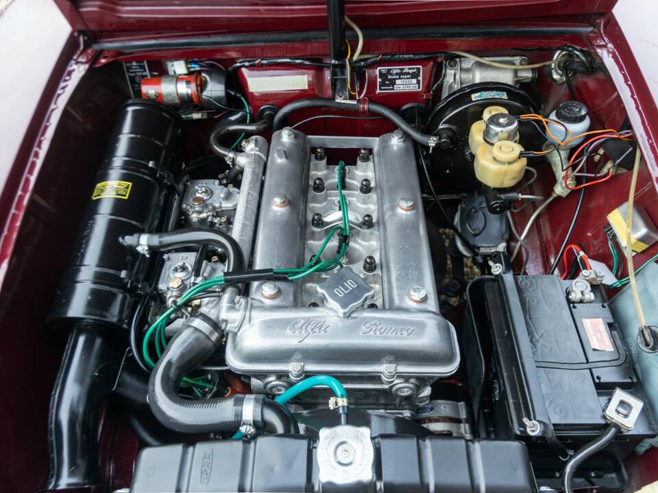 Imagen 5/50 de Alfa Romeo Giulia Nuova Super 1600 (1971)