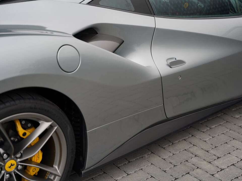 Image 45/50 de Ferrari 488 GTB (2019)