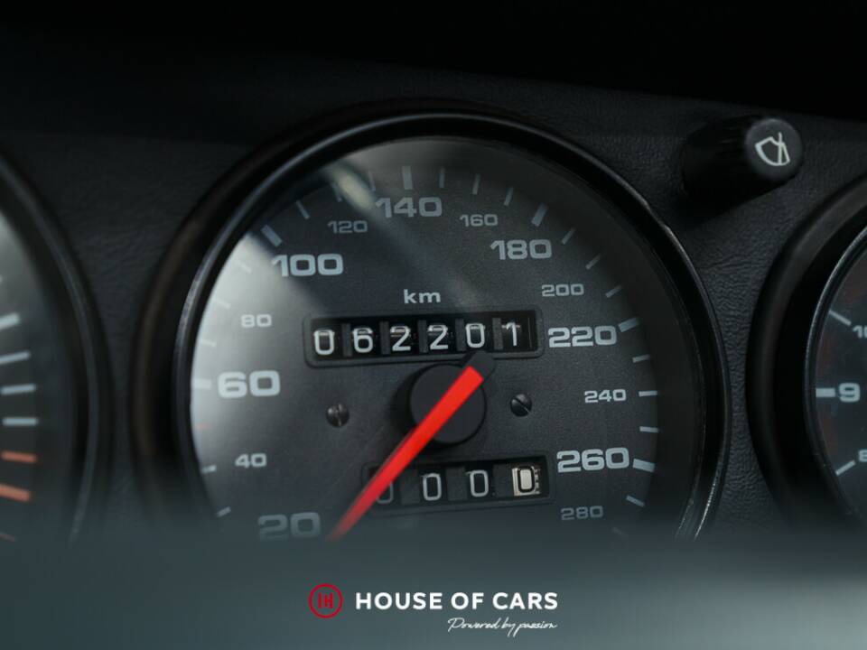 Bild 24/25 von Porsche 911 Carrera 4 (1990)
