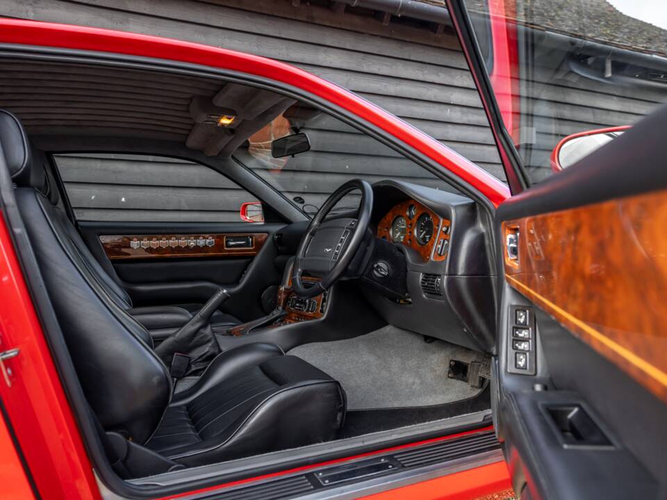 Imagen 30/58 de Aston Martin V8 Coupé (1997)