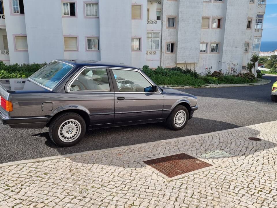 Image 47/100 of BMW 323i (1984)