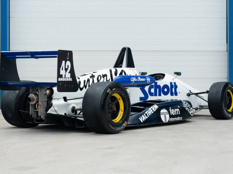 Image 6/64 of Dallara F392 Formula 3 (1992)