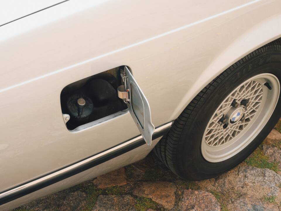 Bild 74/106 von BMW 633 CSi (1976)
