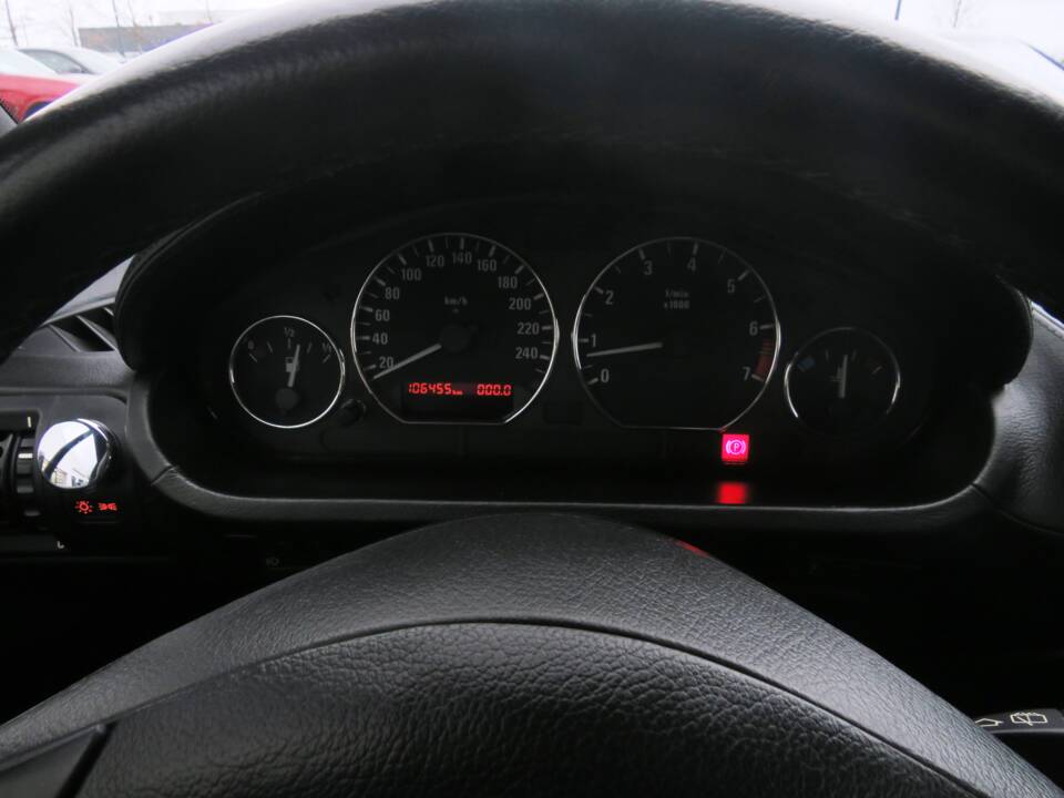 Afbeelding 23/38 van BMW Z3 Coupé 3.0 (2002)