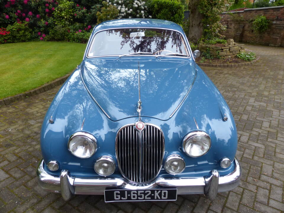 Image 8/19 of Jaguar Mk II 3.8 (1964)