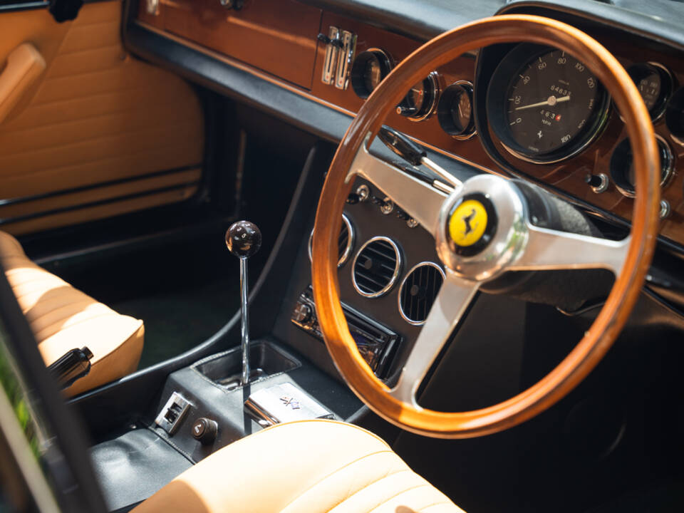 Image 34/50 of Ferrari 365 GTC (1969)