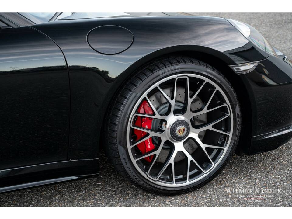 Image 32/47 of Porsche 911 Turbo (2014)