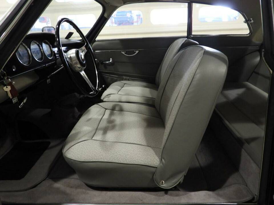 Image 6/15 of Alfa Romeo Giulia 1600 Sprint (1963)