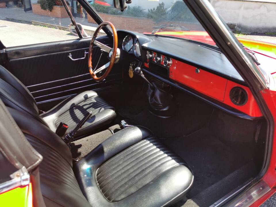 Image 17/33 of Alfa Romeo Spider 1300 (1976)