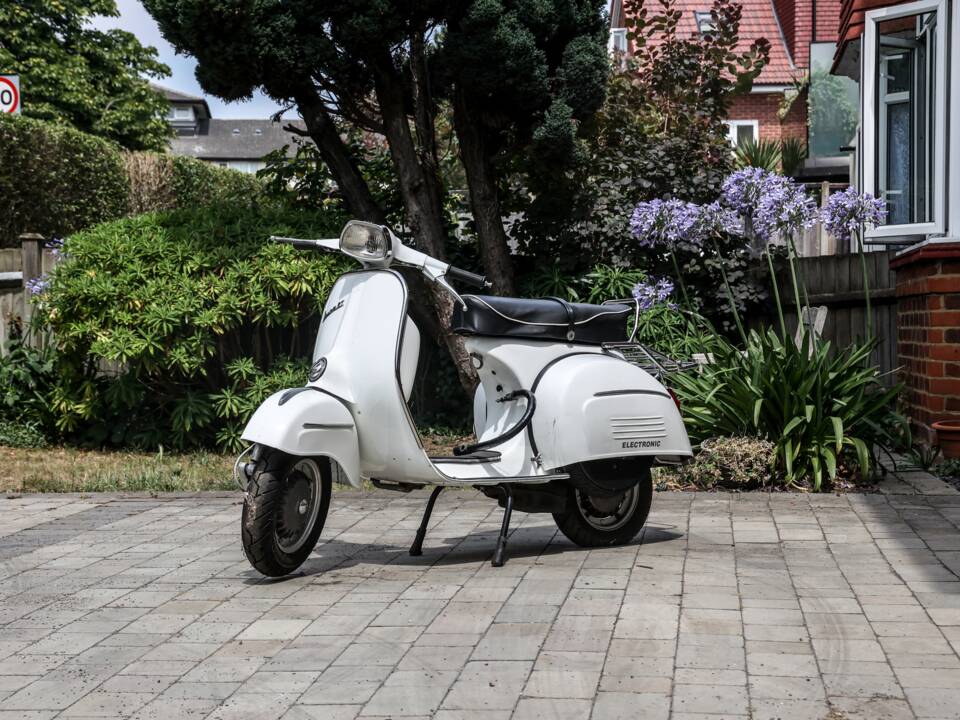 Bild 18/22 von Piaggio Vespa 160 GT Electronic (1972)