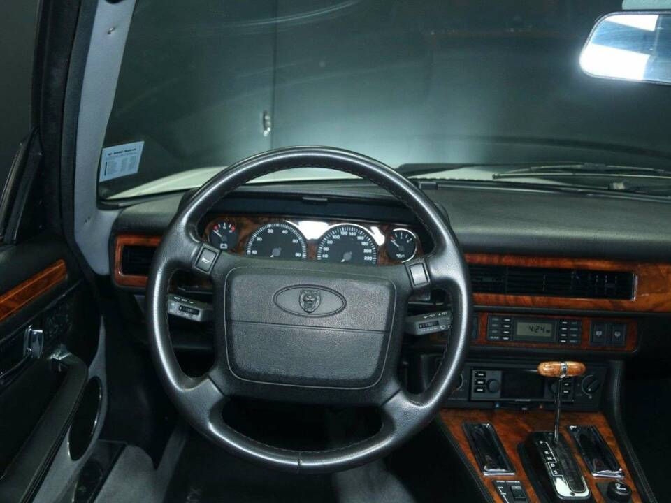 Bild 18/50 von Jaguar XJS 5.3 V12 (1992)