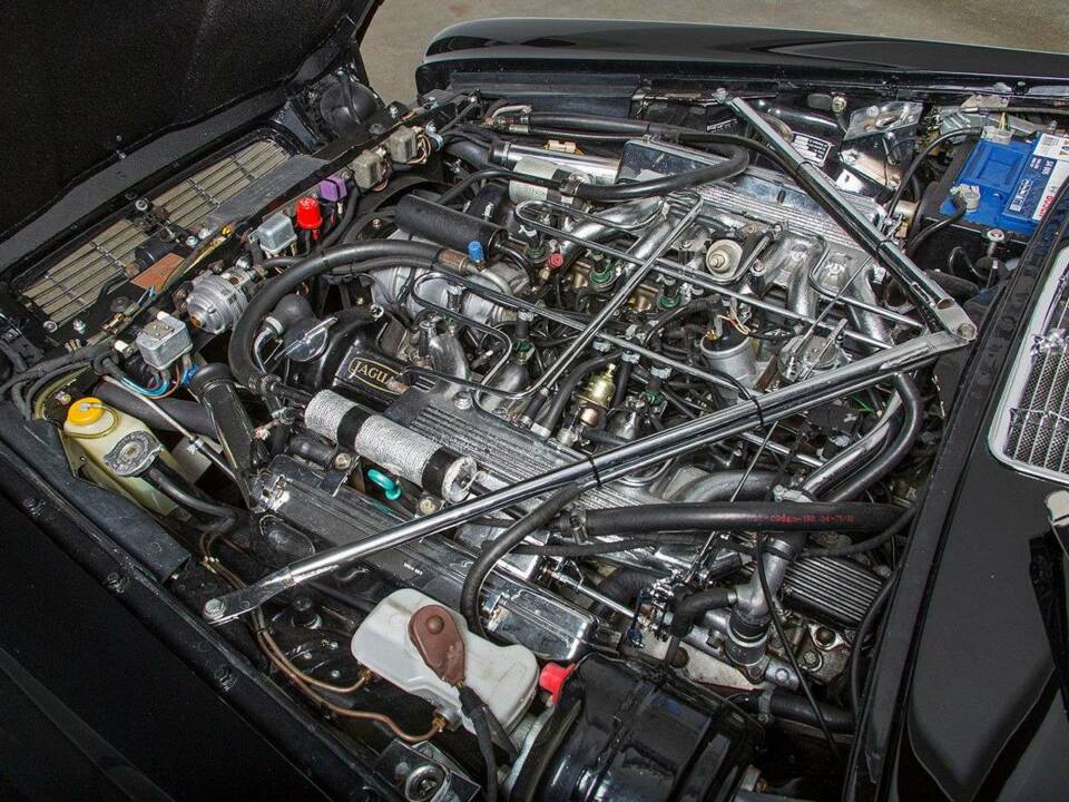 Image 30/31 of Jaguar XJ 5.3 C (1978)