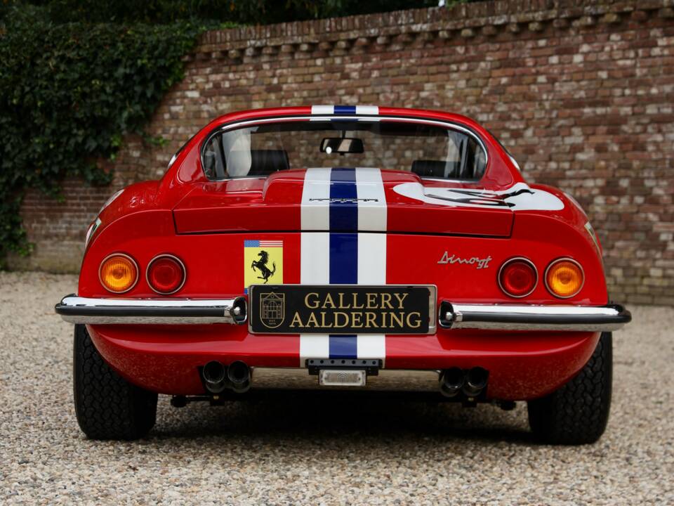 Immagine 6/50 di Ferrari Dino 246 GT (1971)