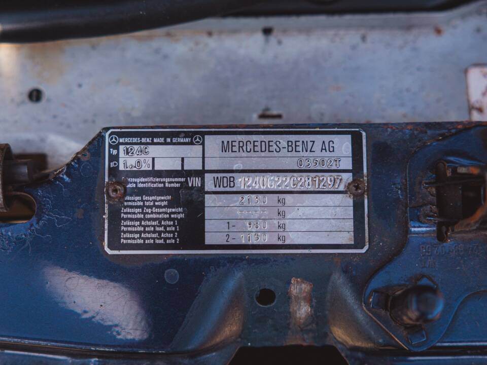 Imagen 14/41 de Mercedes-Benz E 220 (1995)