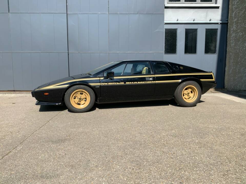 Bild 5/12 von Lotus Esprit S2 &quot;World Champion&quot; (1979)