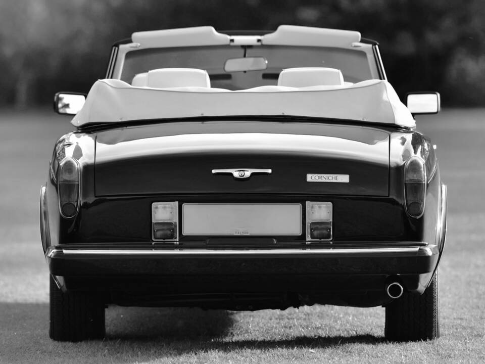 Imagen 2/4 de Rolls-Royce Corniche IV (1992)