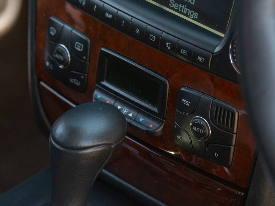 Immagine 48/50 di Mercedes-Benz S 55 AMG (2002)