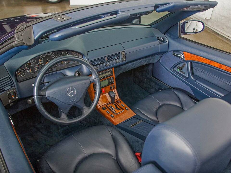 Afbeelding 31/36 van Mercedes-Benz SL 320 (2000)