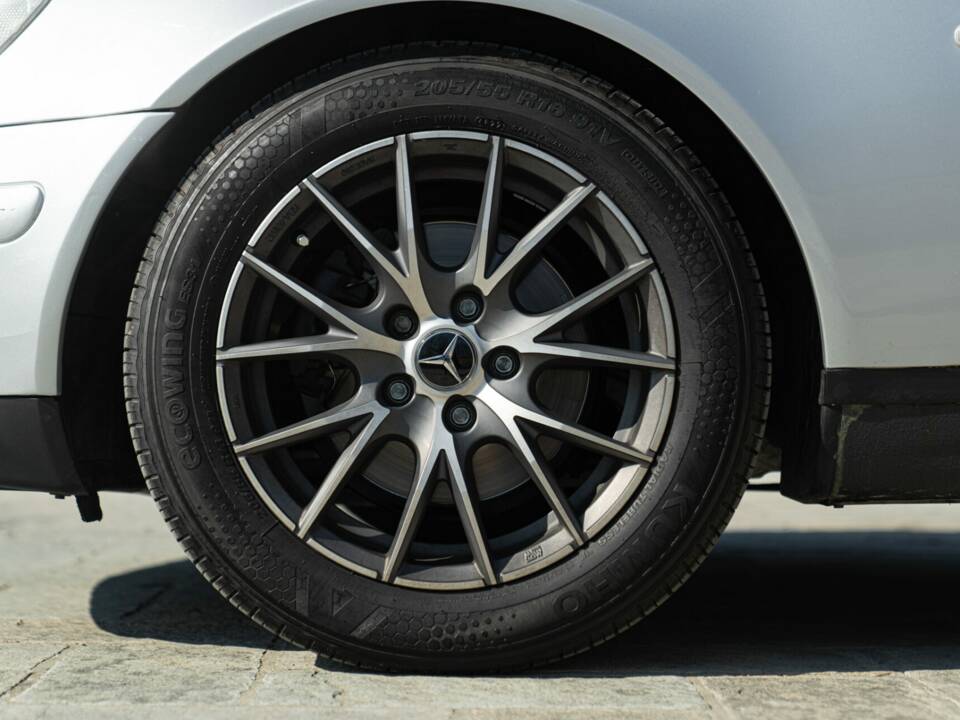 Afbeelding 21/50 van Mercedes-Benz SLK 200 (1997)