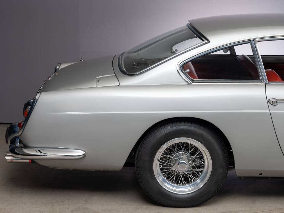 Image 6/29 of Ferrari 250 GTE (1961)