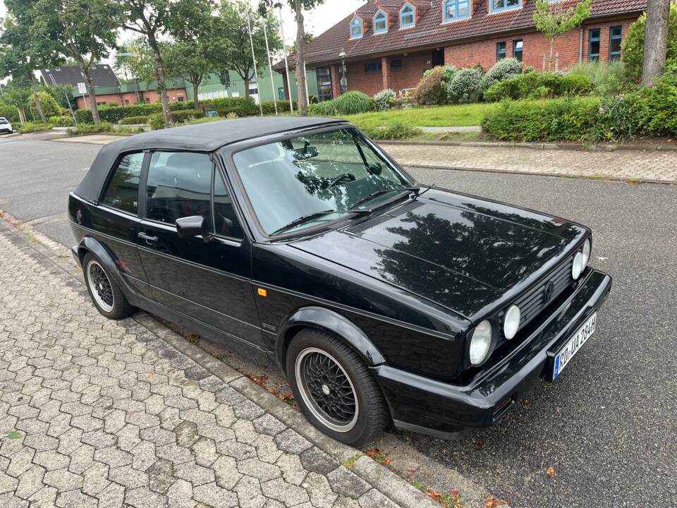 Image 75/78 de Volkswagen Golf Mk I Convertible 1.8 (1989)