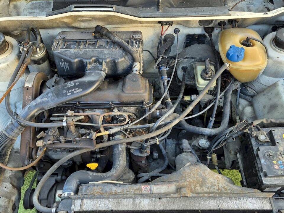Image 38/43 of Volkswagen Caddy I 1.6 D (1990)