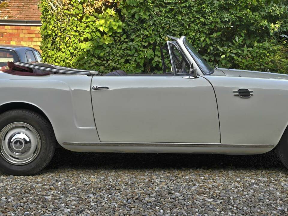 Image 7/38 of Alvis TD 21 (1962)
