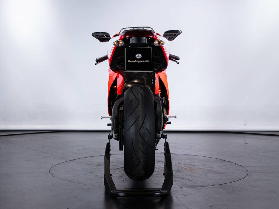 Image 5/50 of Ducati DUMMY (2008)