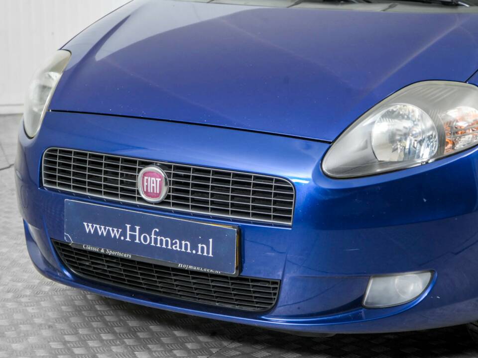 Bild 18/50 von FIAT Grande Punto 1.4 (2009)