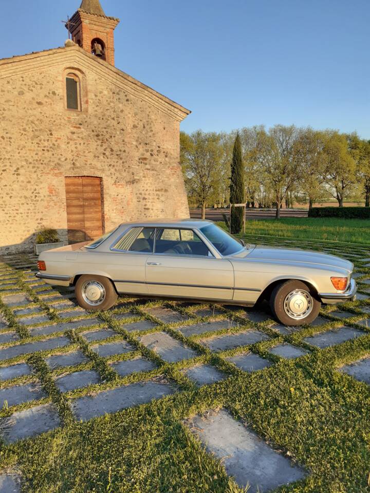 Image 17/19 de Mercedes-Benz 350 SLC (1972)