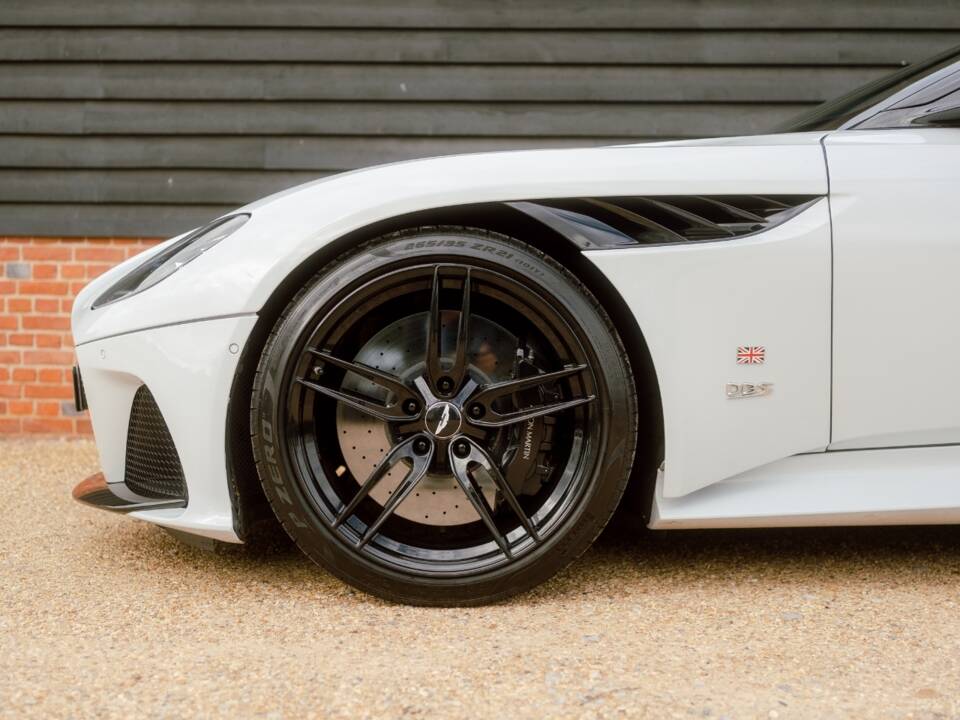 Bild 19/82 von Aston Martin DBS Superleggera (2018)