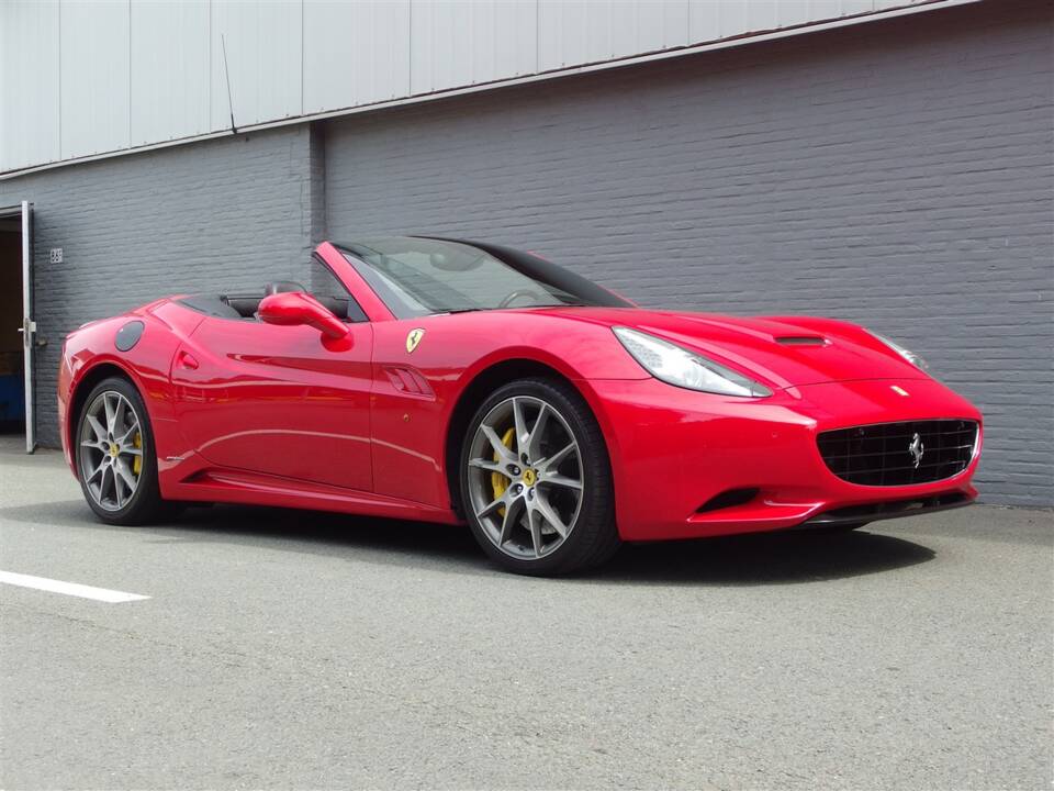 Immagine 34/98 di Ferrari California 30 (2013)