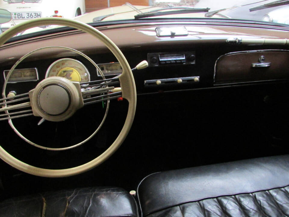 Imagen 11/19 de BMW 502 Baur (1954)