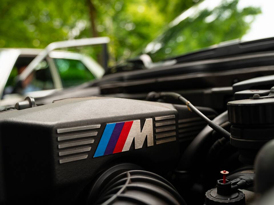 Bild 43/45 von BMW M5 (1992)