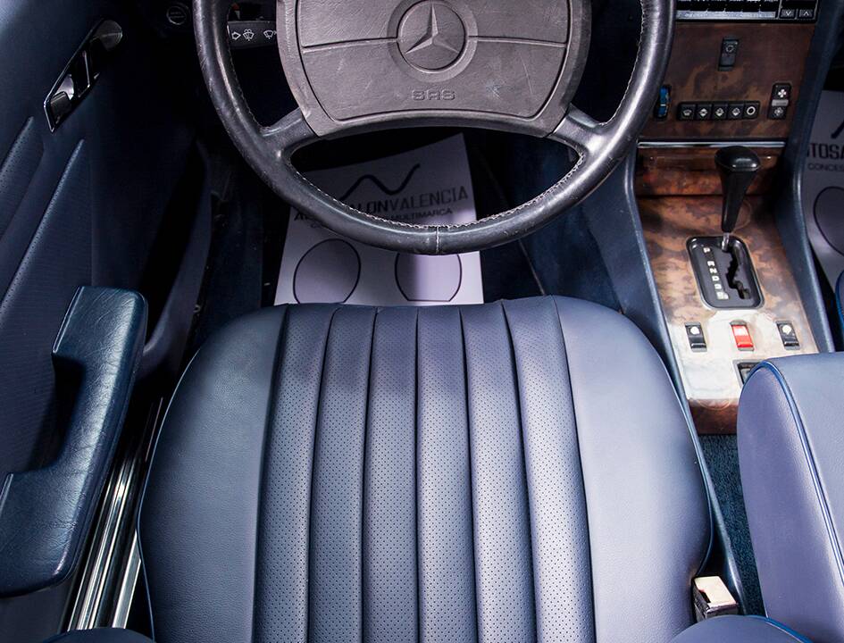 Bild 22/38 von Mercedes-Benz 560 SL (1986)