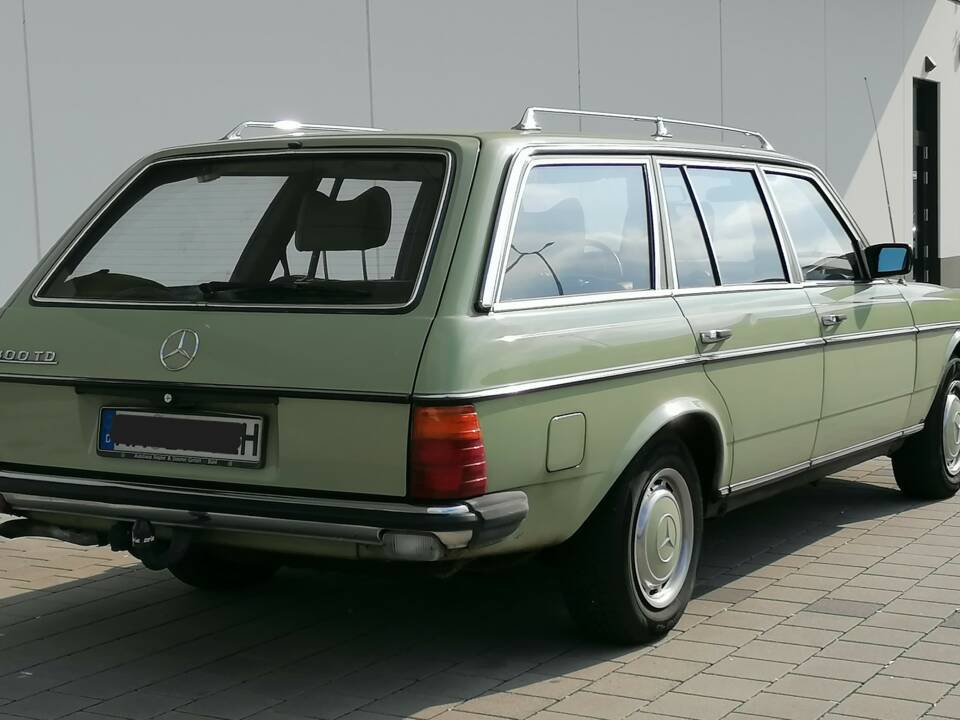 Immagine 3/55 di Mercedes-Benz 300 TD (1979)
